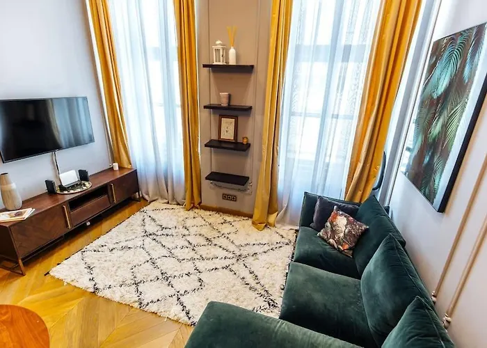 Luxury Andrassy 2 Bedroom