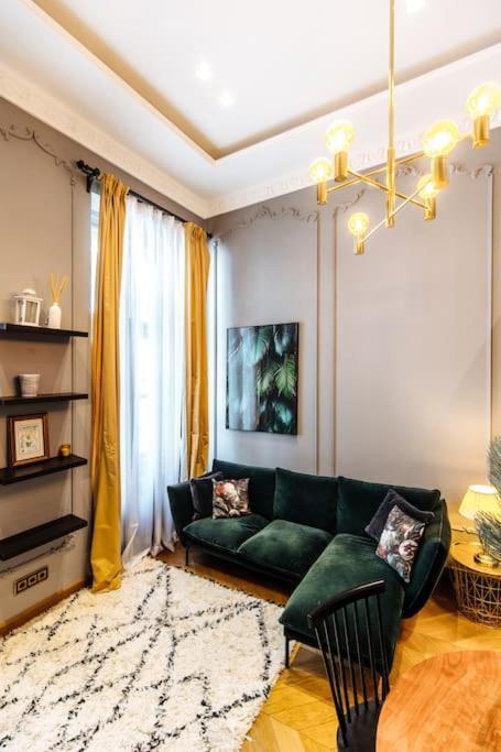 Apartment Luxury Andrassy 2 Bedroom