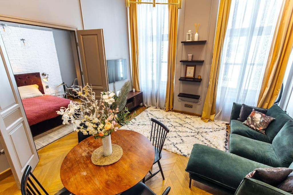 Apartment Luxury Andrassy 2 Bedroom