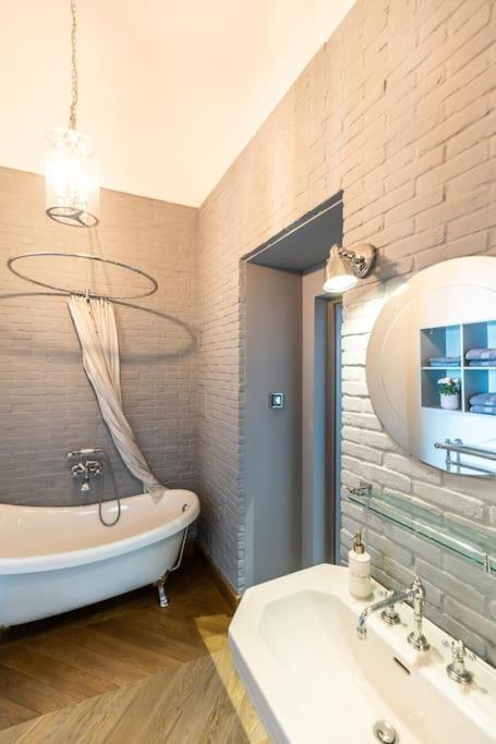 Apartment Luxury Andrassy 2 Bedroom Budapest