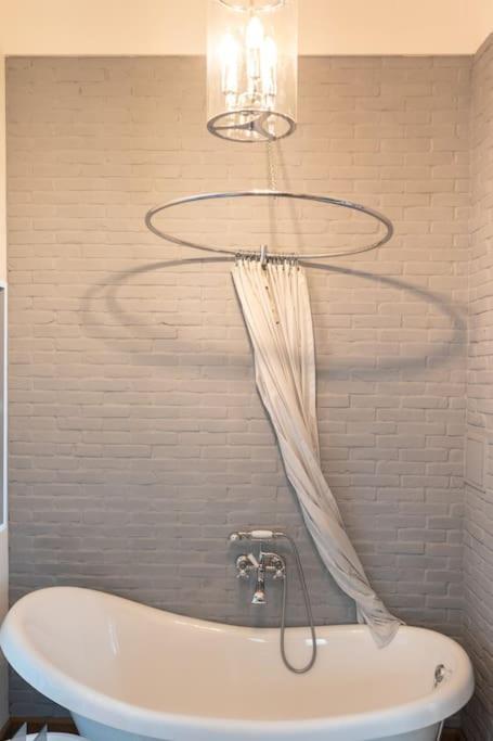 Luxury Andrassy 2 Bedroom Apartment