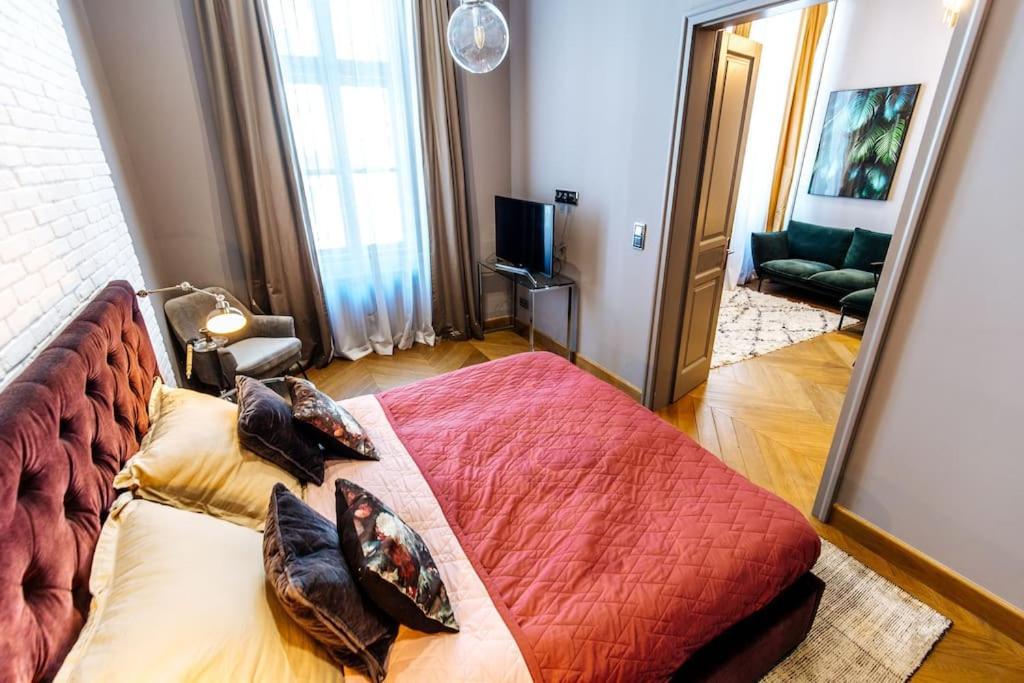Luxury Andrassy 2 Bedroom * Budapest